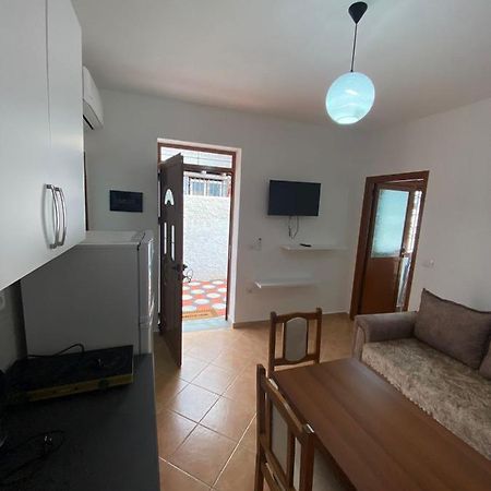 Apartamento Dangolli House Vlorë Exterior foto